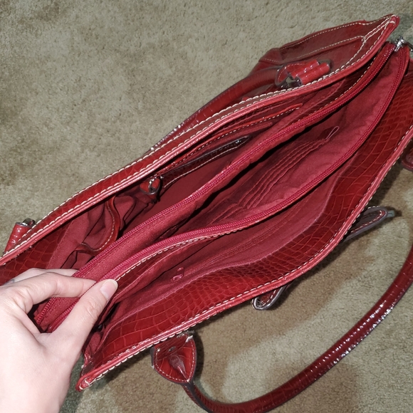 Red Faux Crocodile Handbag - Picture 3 of 3